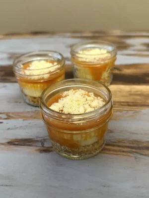 Salted Caramel-Shortbread Cookie Crumble